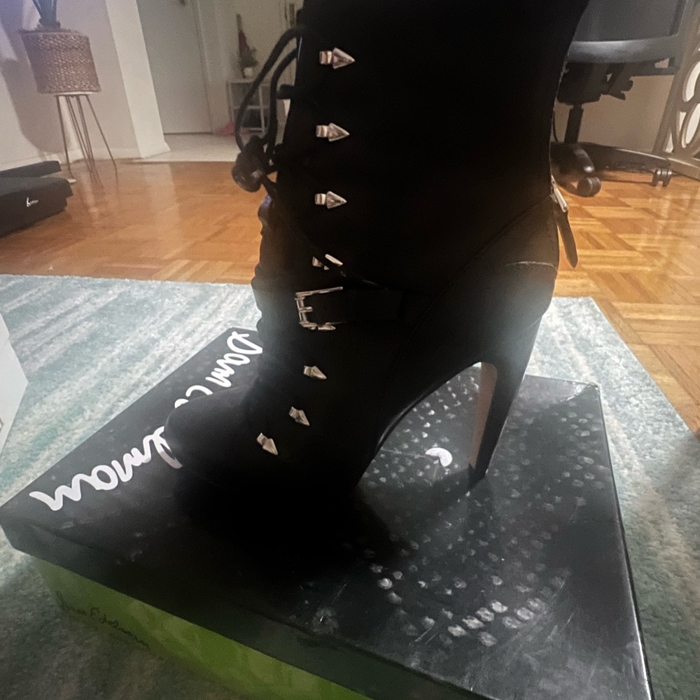 Sam Edelman Black Heeled Boots with Distinctive Design